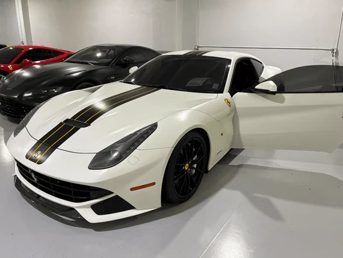 
           
        2013 Ferrari F12 Berlinetta