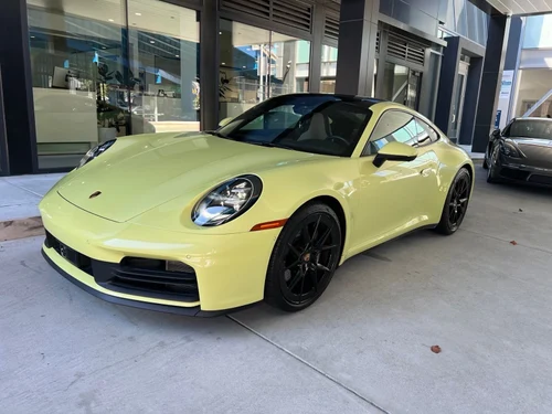 
           
        2025 Porsche 911 Carrera
