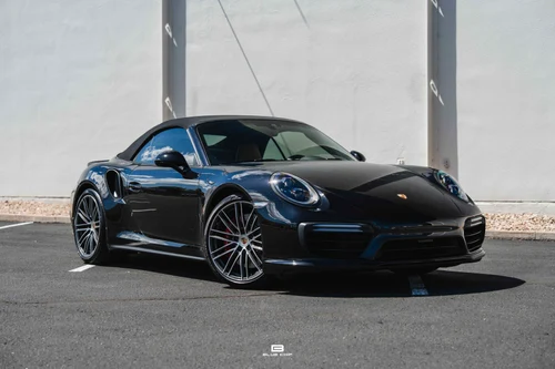 
           
        2017 Porsche 911