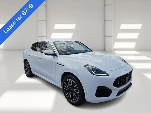 
           New 
        2025 Maserati Grecale