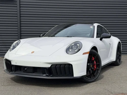 
           New 
        2026 Porsche 911 Carrera GTS