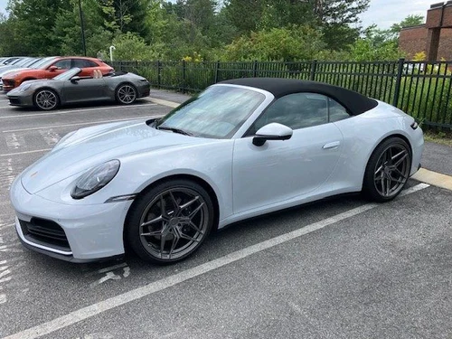 
           
        2025 Porsche 911