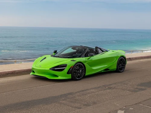 
           New 
        2026 McLaren 750S