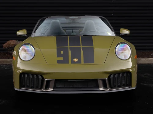 
           New 
        2026 Porsche 911 Carrera 4 GTS