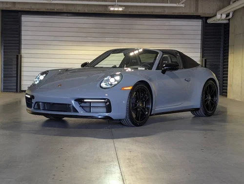 
           
        2024 Porsche 911 4 GTS