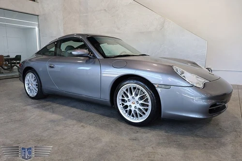
           
        2003 Porsche 911 Carrera