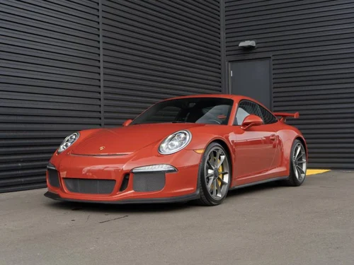 
           
        2015 Porsche 911