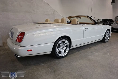 
           
        2010 Bentley Azure