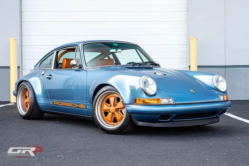 
           
        1990 Porsche 911
