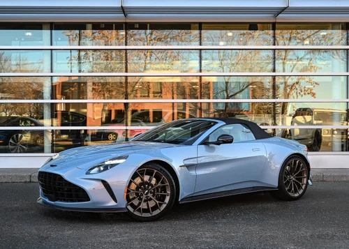 
           New 
        2026 Aston Martin Vantage Roadster