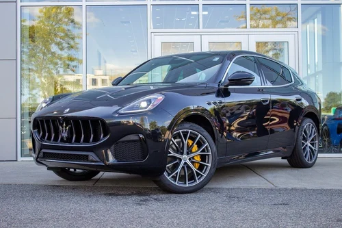 
           New 
        2025 Maserati Grecale