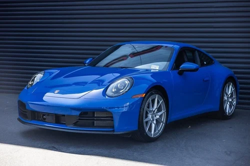
           
        2025 Porsche 911 Carrera
