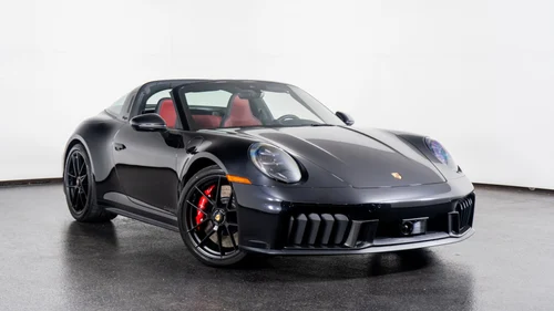 
           
        2025 Porsche 911