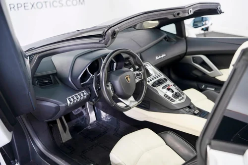 
           
        2014 Lamborghini Aventador LP 700-4 Roadster