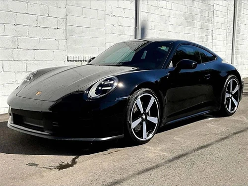 
           
        2025 Porsche 911 Carrera