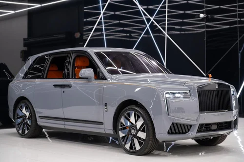 
           
        2023 Rolls-Royce Cullinan