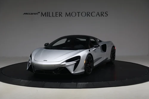 
           
        2023 McLaren ARTURA TECHLUX