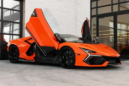 
           New 
        2026 Lamborghini Revuelto