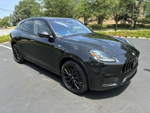
           New 
        2024 Maserati Grecale GT