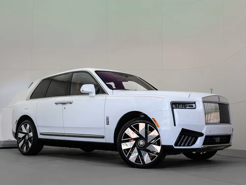 
           New 
        2026 Rolls-Royce Cullinan Base
