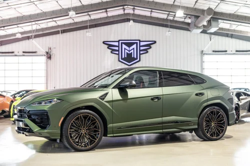 
           
        2025 Lamborghini Urus
