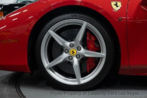 
           
        2016 Ferrari 488 GTB