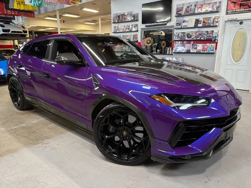 
           
        2023 Lamborghini Urus