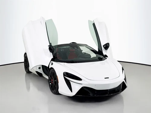 
           New 
        2026 McLaren Artura