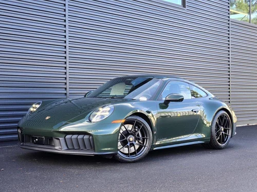 
           
        2026 Porsche 911 Carrera GTS