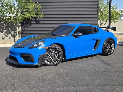 2022 Porsche 718 Cayman GT4 RS