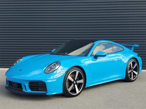
           
        2025 Porsche 911 Carrera