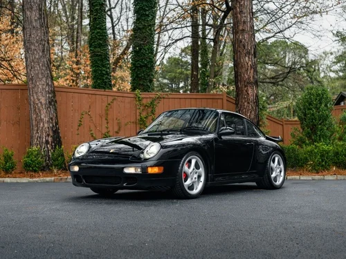 
           
        1996 Porsche 911