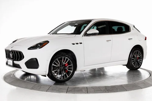 
           
        2025 Maserati Grecale Base