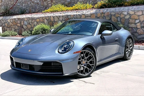 
           
        2025 Porsche 911 Carrera