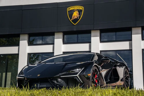 
           
        2024 Lamborghini Revuelto Base