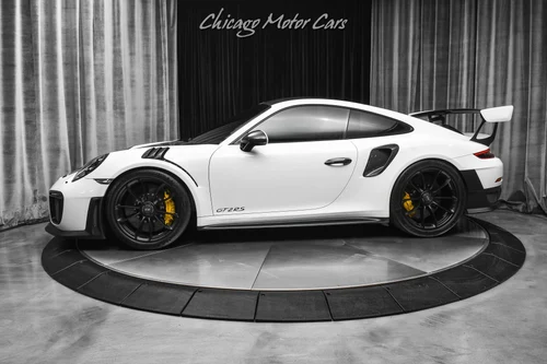 
           
        2018 Porsche 911
