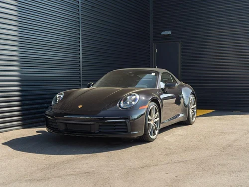 
           
        2021 Porsche 911 Carrera