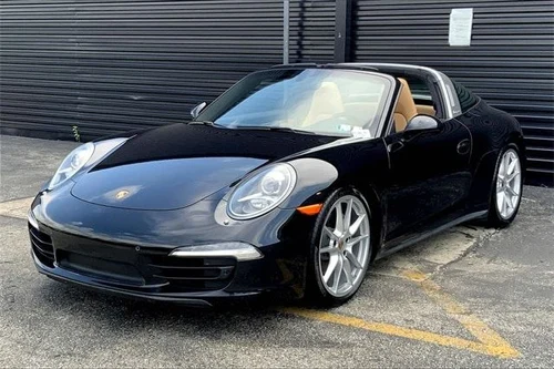 
           
        2015 Porsche 911 Targa 4