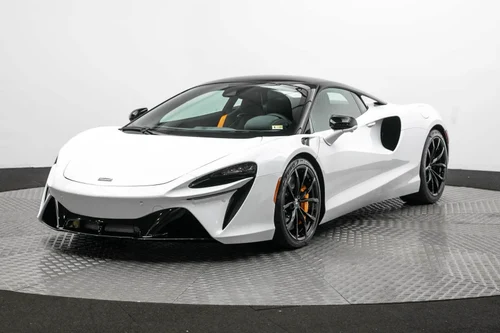 
           New 
        2024 McLaren Artura Base