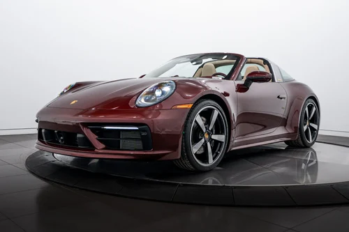 
           
        2021 Porsche 911