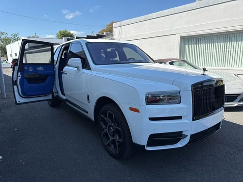 
           
        2023 Rolls-Royce Cullinan Black Badge