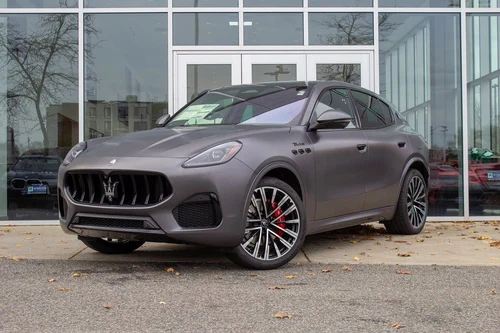 
           New 
        2025 Maserati Grecale
