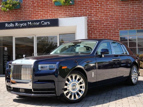 
           New 
        2025 Rolls-Royce Phantom