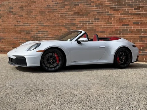 
           
        2025 Porsche 911 Carrera GTS