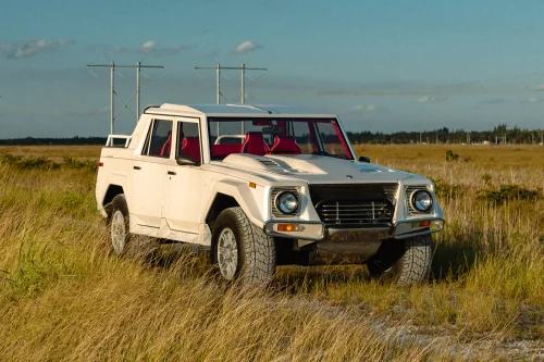 
           
        1990 Lamborghini LM002