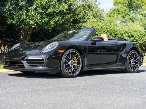
           
        2018 Porsche 911