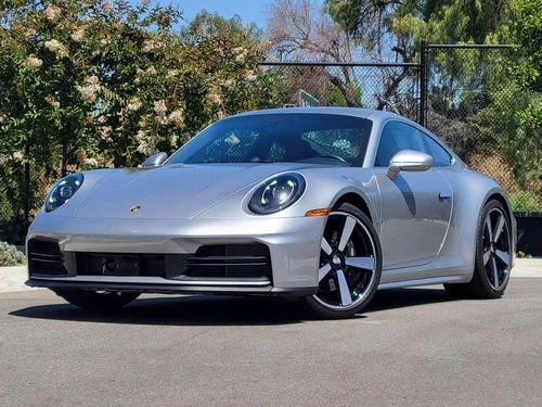 
           
        2025 Porsche 911 Carrera