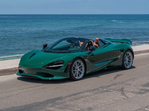 
           New 
        2026 McLaren 750S