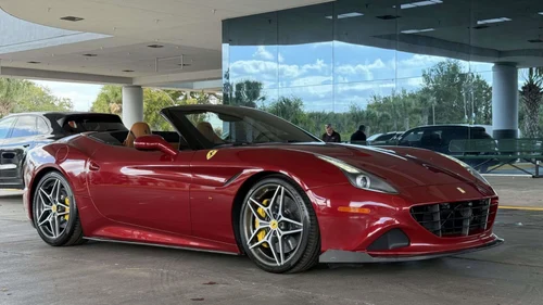 
           
        2017 Ferrari California