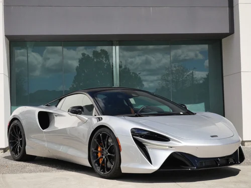 2026 McLaren Artura
